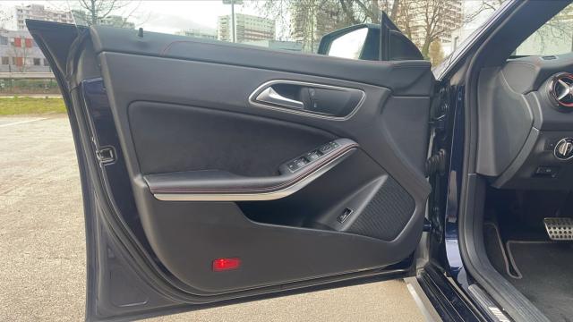 Mercedes Benz Classe Cla image 1