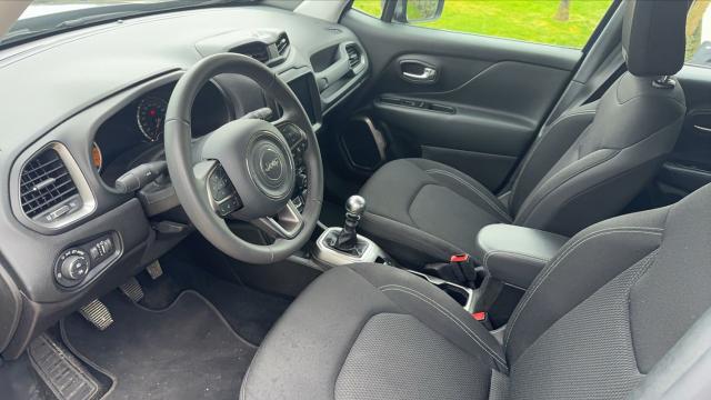 Jeep Renegade image 4