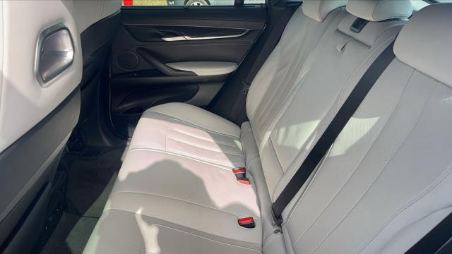 Bmw X6 image 1