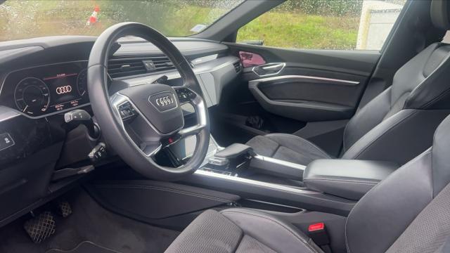 Audi E-Tron image 2