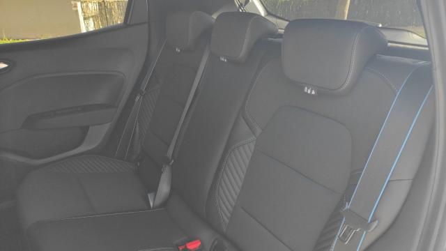 Renault Clio image 9