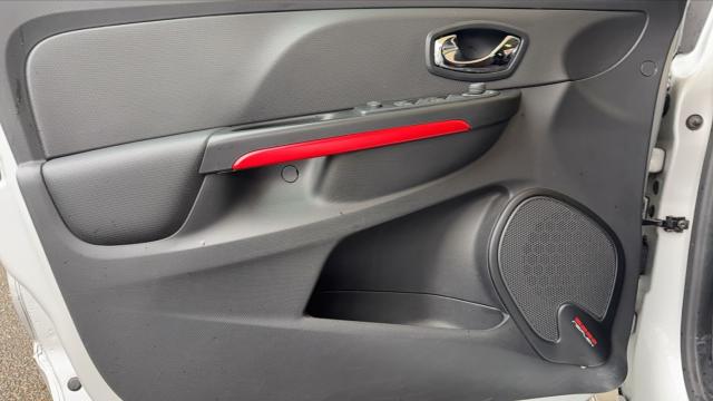 Renault Clio image 9