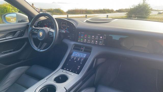 Porsche Taycan image 8