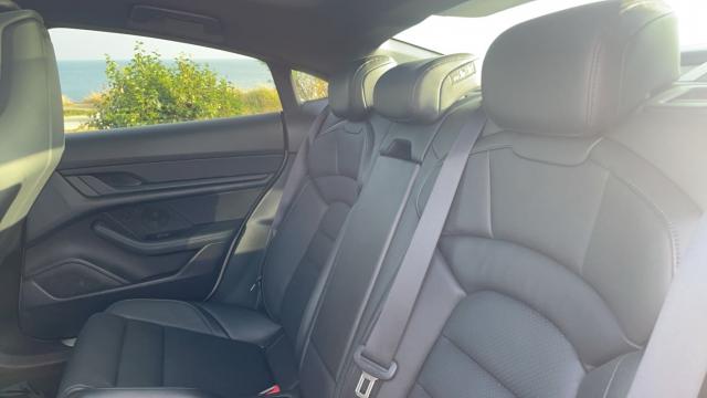 Porsche Taycan image 2