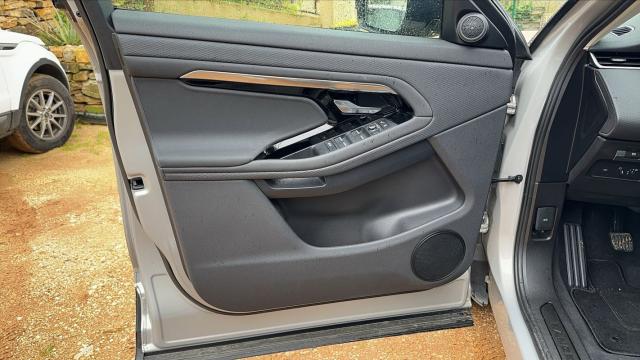 Land Rover Range Rover Evoque image 2