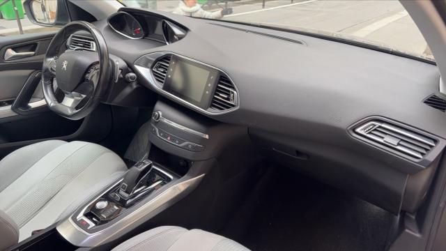 Peugeot 308 image 3
