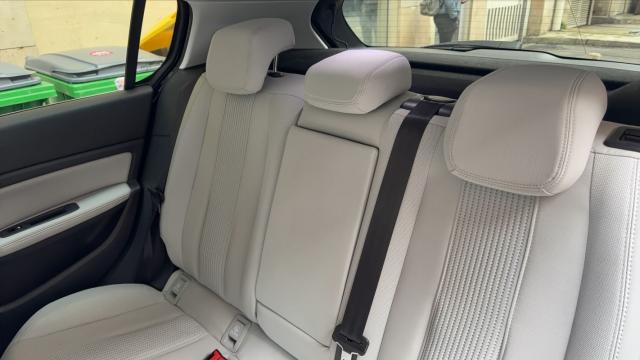 Peugeot 308 image 8