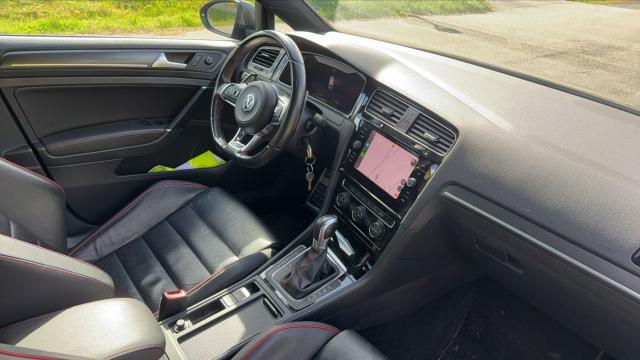 Volkswagen Golf image 2