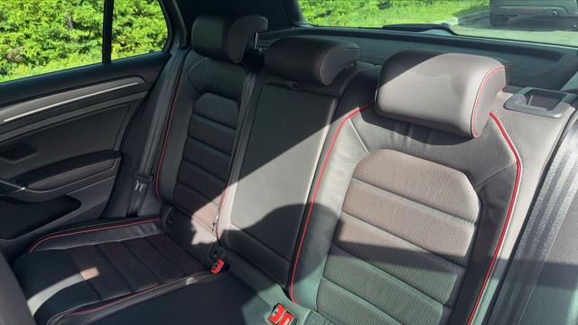 Volkswagen Golf image 7