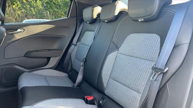 Renault Clio image 8