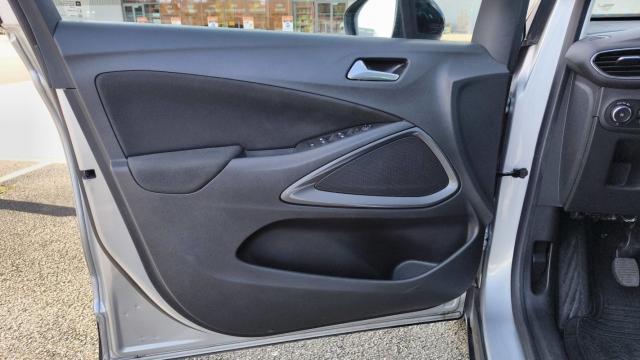 Opel Crossland image 9