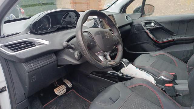 Peugeot 2008 image 2