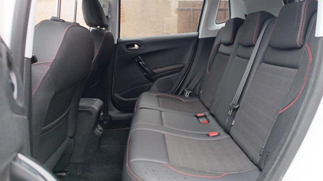 Peugeot 2008 image 8