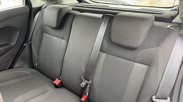 Ford Fiesta image 2