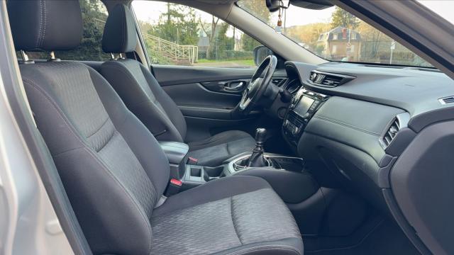 Nissan X-Trail image 1