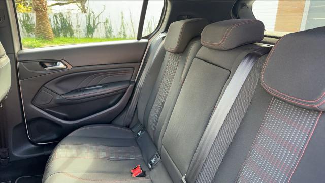 Peugeot 308 image 6