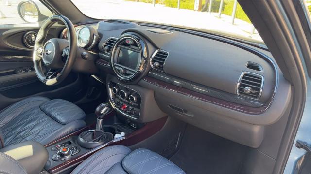 Mini Clubman image 1