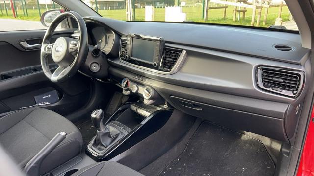 Kia Rio image 5