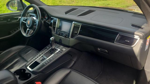 Porsche Macan image 2