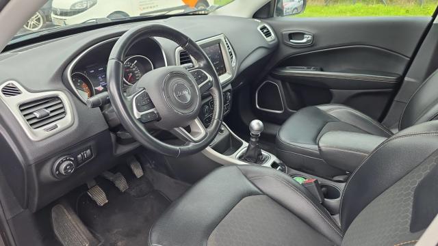 Jeep Compass image 2