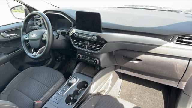 Ford Kuga image 4
