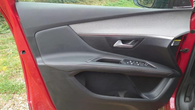 Peugeot 3008 image 3