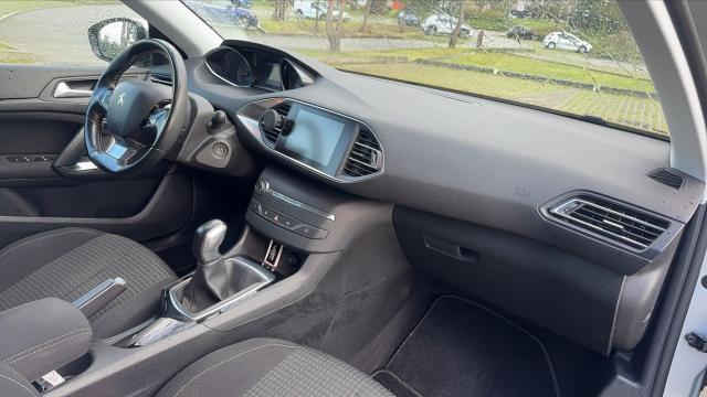 Peugeot 308 image 6