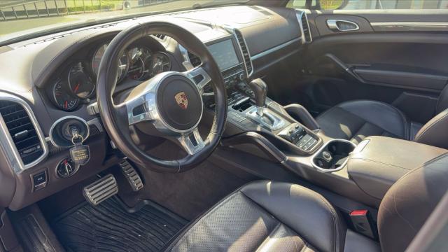 Porsche Cayenne image 1