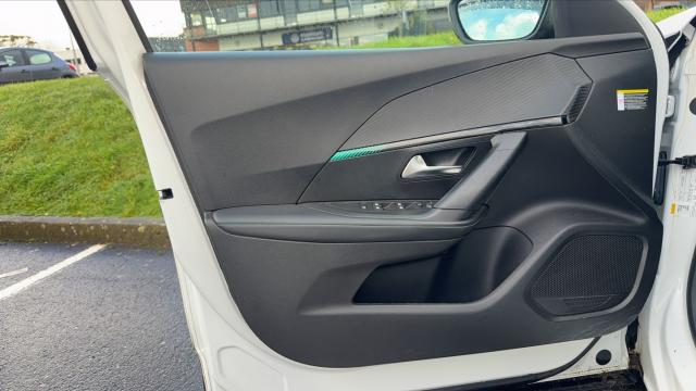 Peugeot 2008 image 9