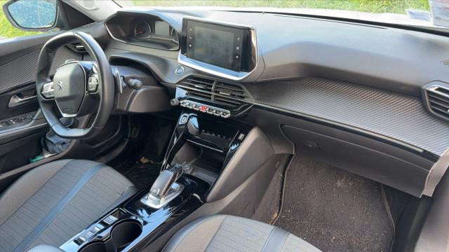Peugeot 2008 image 3