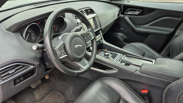 Jaguar F-Pace image 6