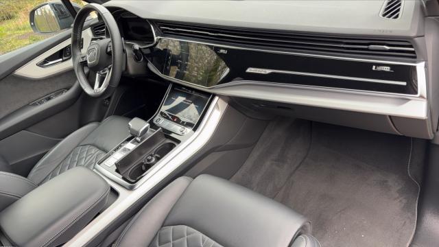 Audi Q7 image 9