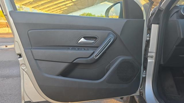 Dacia Duster image 4