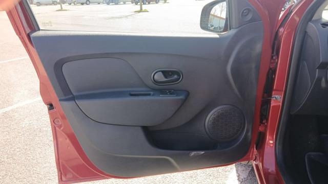 Dacia Sandero image 2