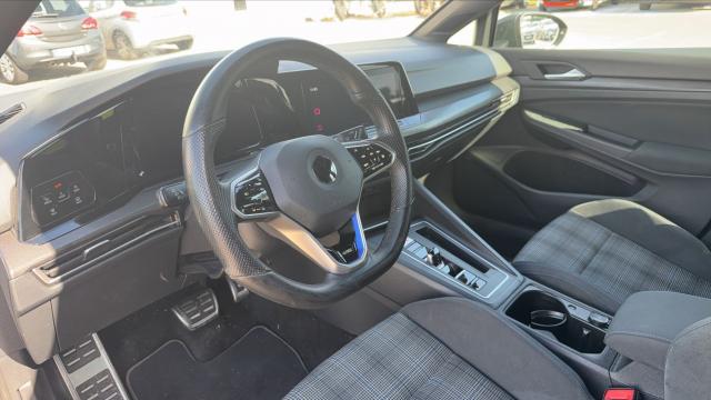 Volkswagen Golf image 4