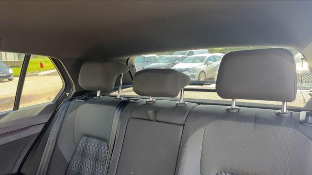 Volkswagen Golf image 8