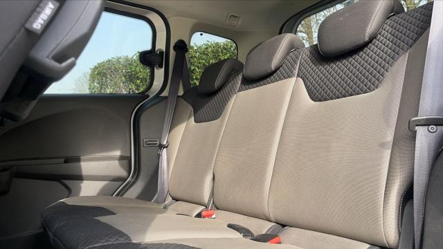 Ford Tourneo image 8
