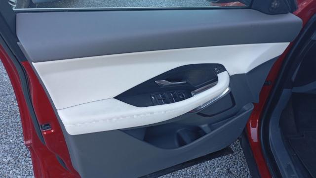 Jaguar E-Pace image 8