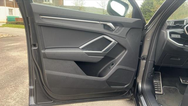 Audi Q3 image 9