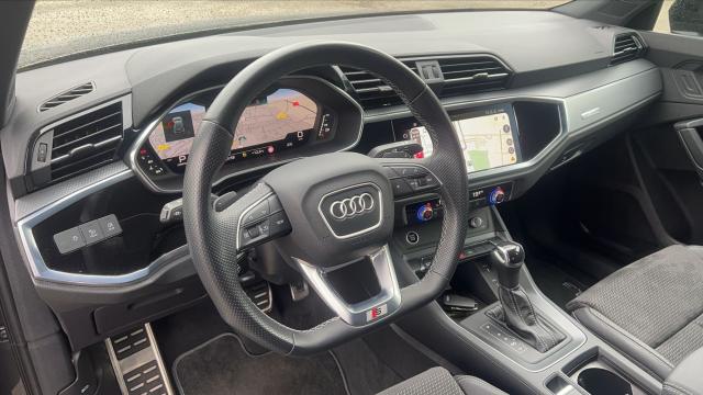 Audi Q3 image 1