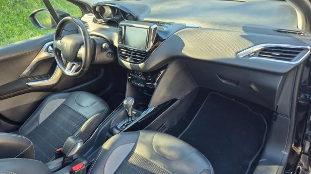 Peugeot 2008 image 7