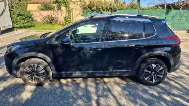 Peugeot 2008 image 8