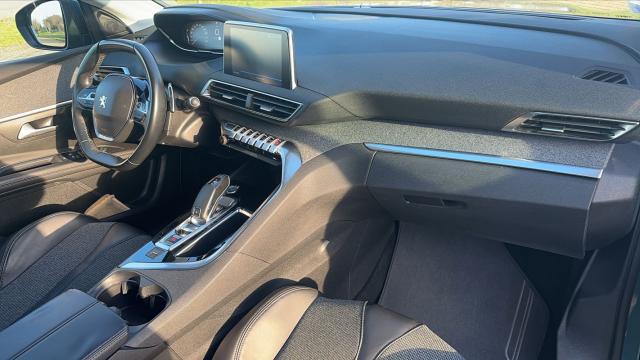 Peugeot 5008 image 2