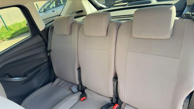 Ford C-Max image 9