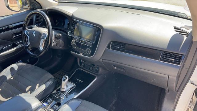 Mitsubishi Outlander image 4