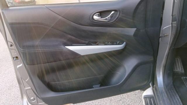 Nissan Navara image 3