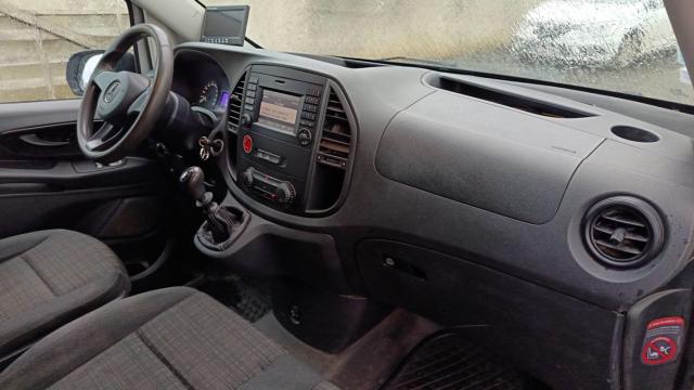 Mercedes Benz Vito image 2