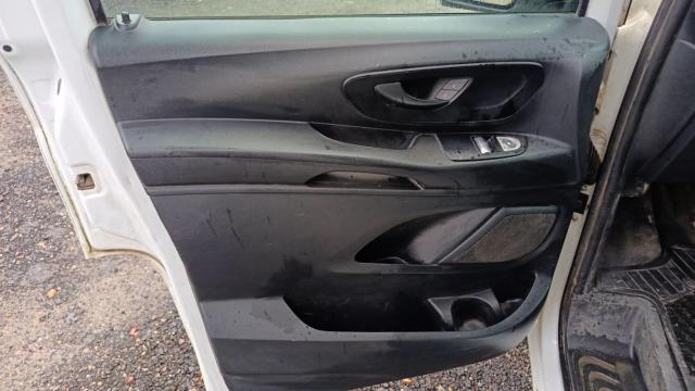 Mercedes Benz Vito image 4