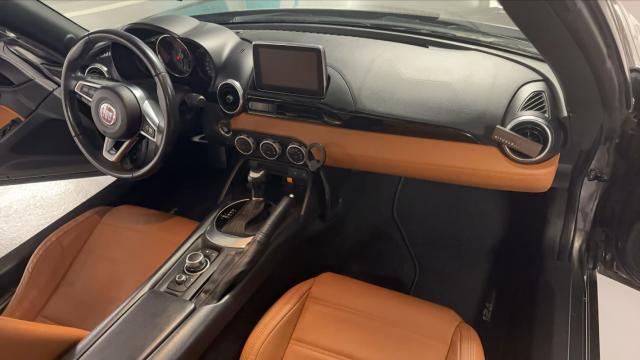 Fiat 124 Spider image 4