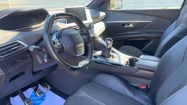 Peugeot 5008 image 4